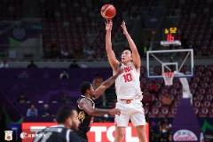 宝藏男孩！王俊杰小组赛场均11.3分2.6板 投篮命中率高达61.9%